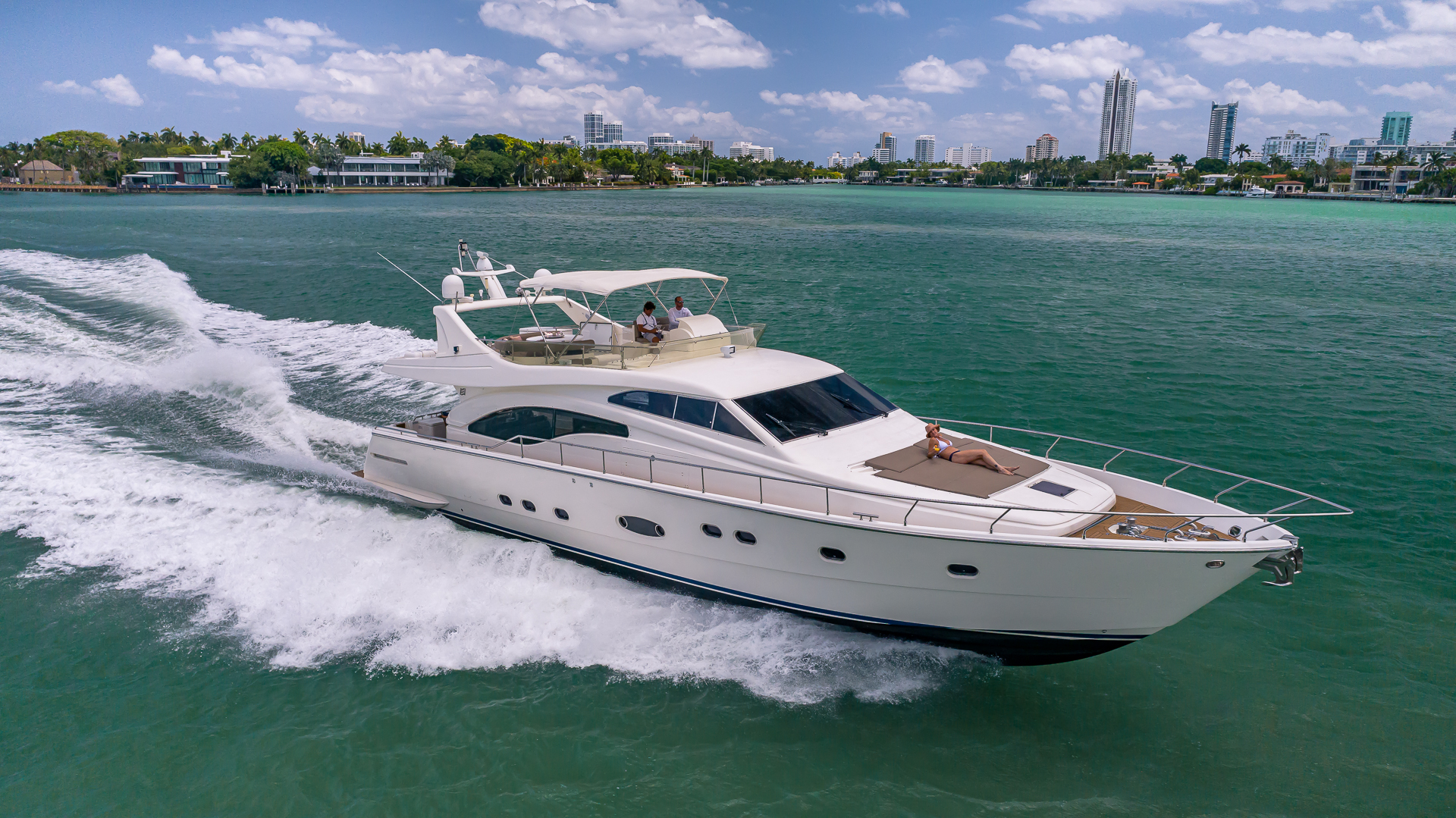 70' Ferretti Luxury Yacht Charters
