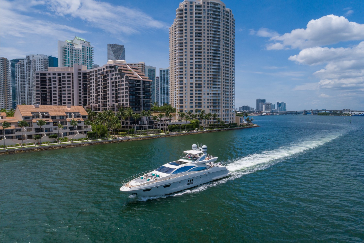103' Azimut Luxury yacht Charters Miami 5