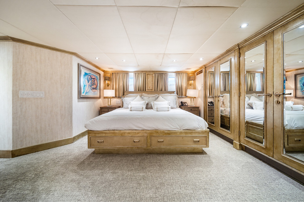 124' Broward Luxury Yacht Charters Miami