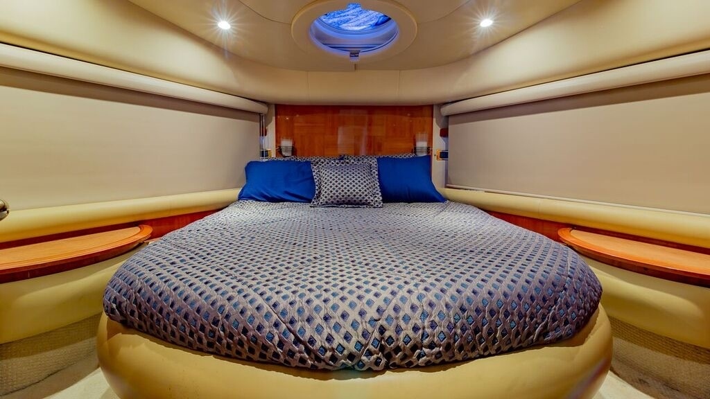 55' Azimut Luxury Yacht Charters Miami